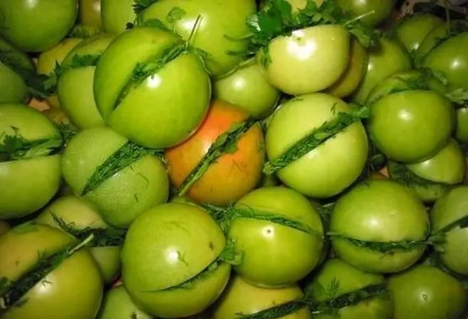 Бурые помидоры по-армянски